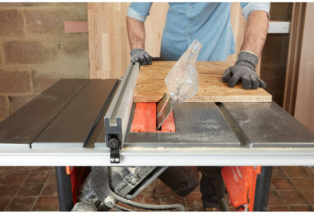 ���� ���������� ������� BLACK+DECKER BES720 