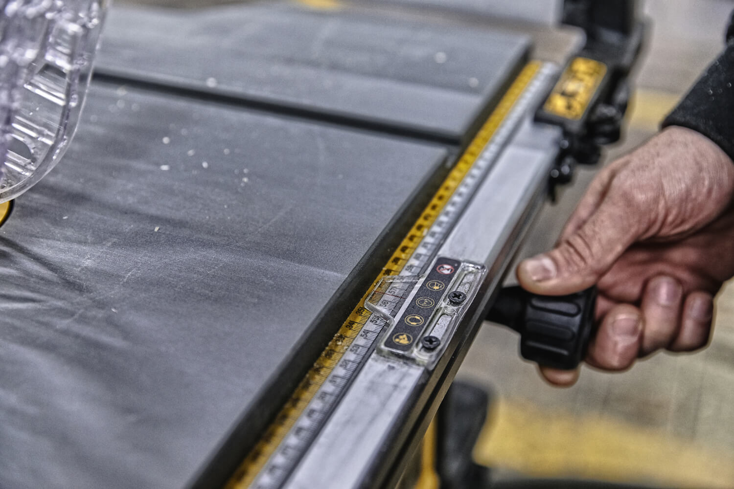 ���� ���������� ������� DeWALT DWE7492 