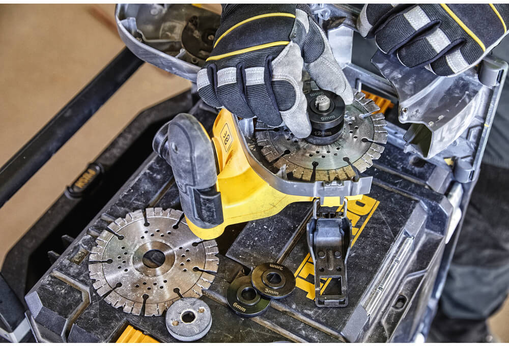 ��������� �������������� ����������� DeWALT DCG200T2 