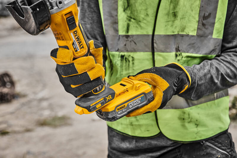 ���������� ������� - �������� �������������� ����������� DeWALT DCG405H2T 