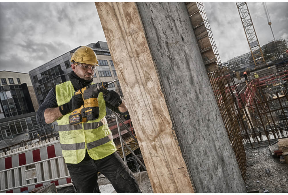 ���������� �������������� ����������� SDS-Plus DeWALT DCH333NT 