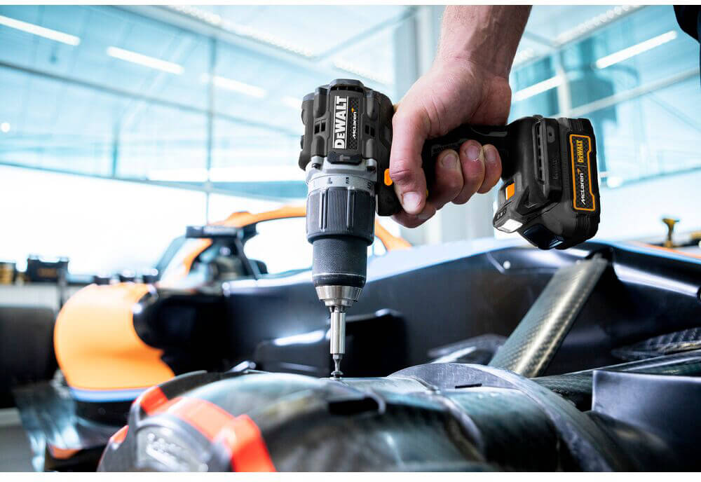 �����-��������� McLaren F1 TEAM LIMITED EDITION DeWALT DCD85ME2GT 