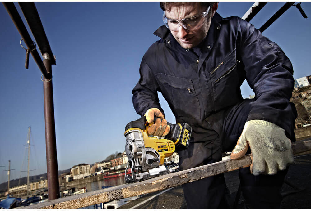 ���� ���������� �������������� DeWALT DCS331N 