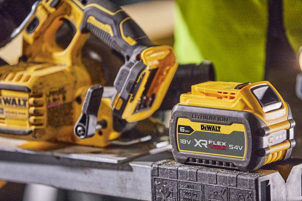 ���� �������� �������������� ����������� DeWALT DCS573NT 