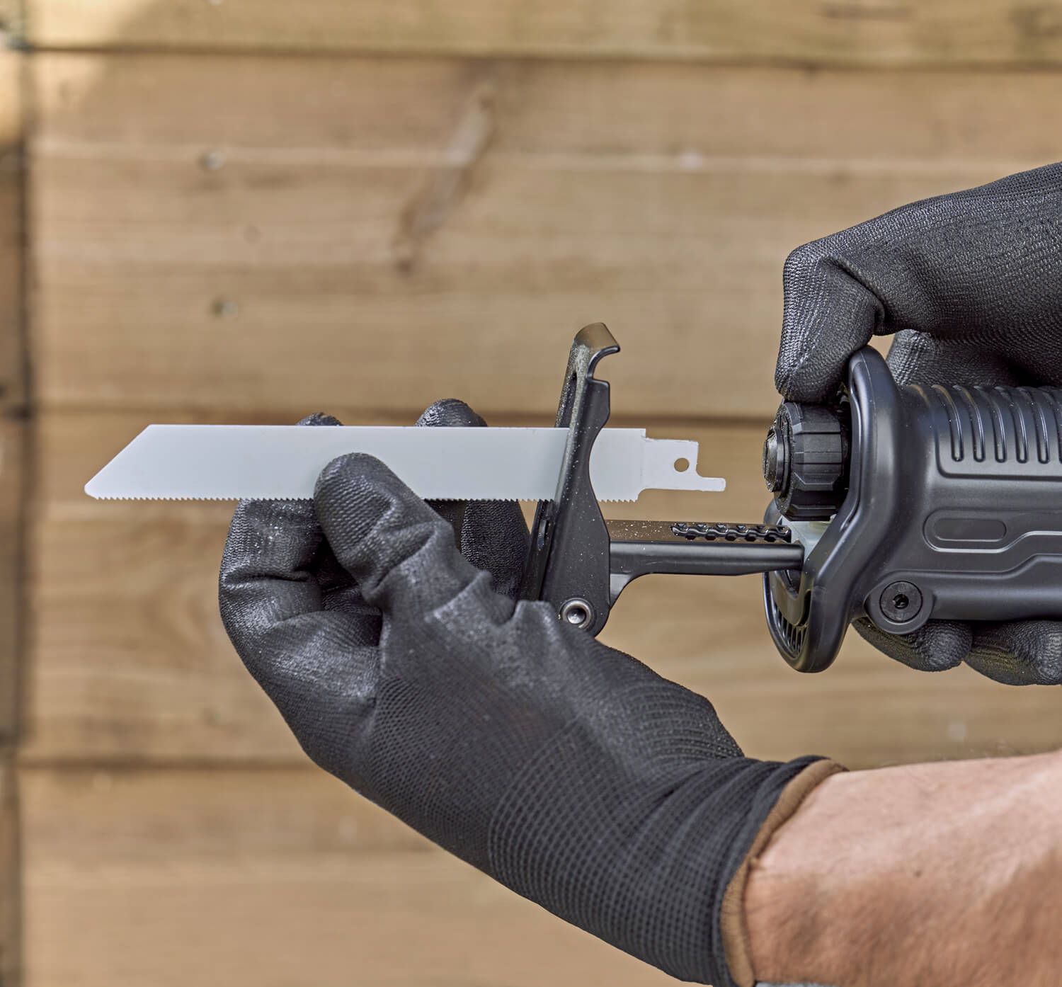 ���� ��������� ������� BLACK+DECKER BES301K 