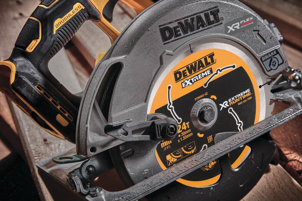 ���� �������� �������������� ����������� DeWALT DCS573T1 