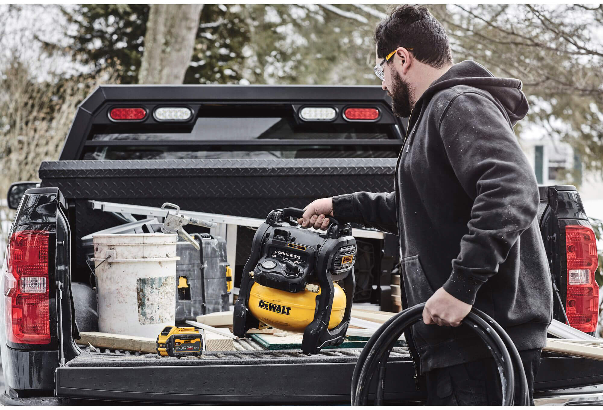 ���������� ��������� �������������� DeWALT DCC1018N 