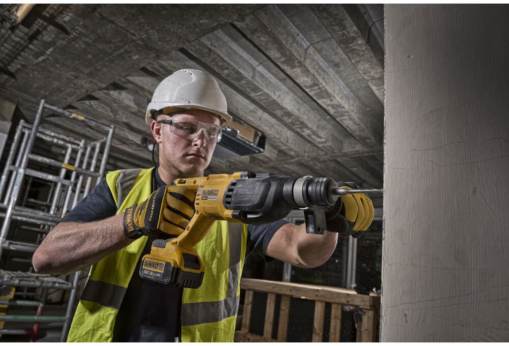 ���������� �������������� ����������� SDS-Plus DeWALT DCH133N 