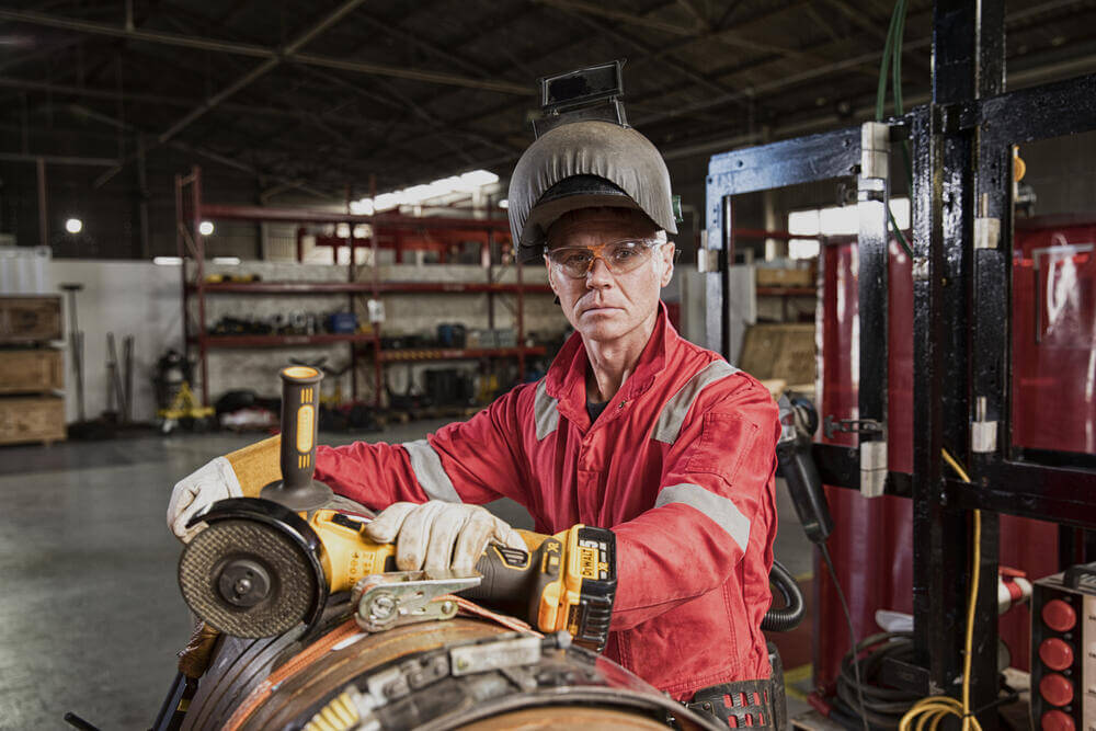 ���������� ������� - �������� �������������� ����������� DeWALT DCG405P3 