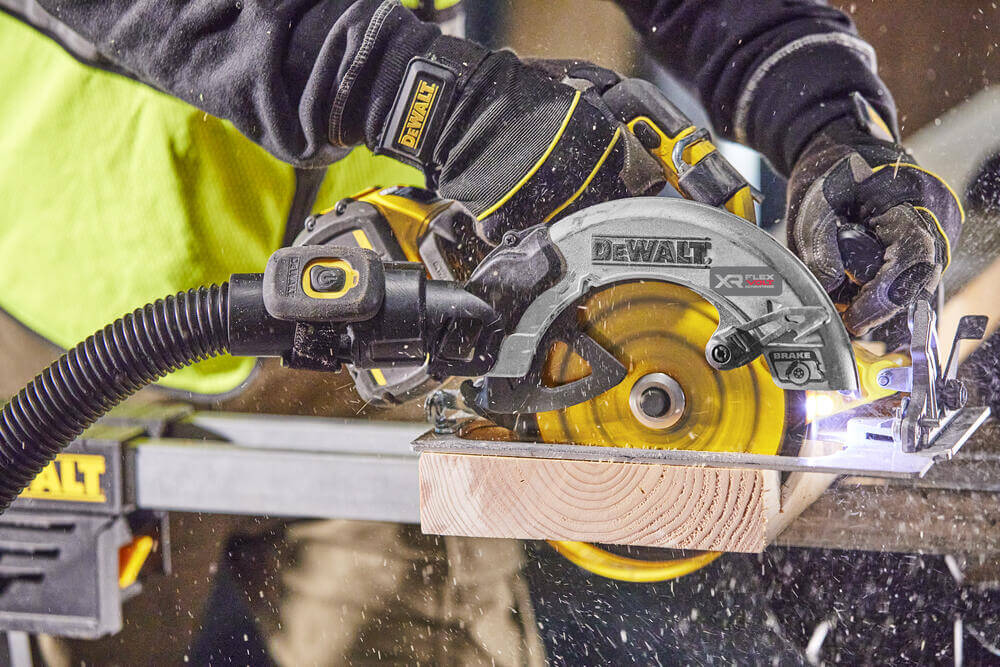 ���� �������� �������������� ����������� DeWALT DCS573T1 