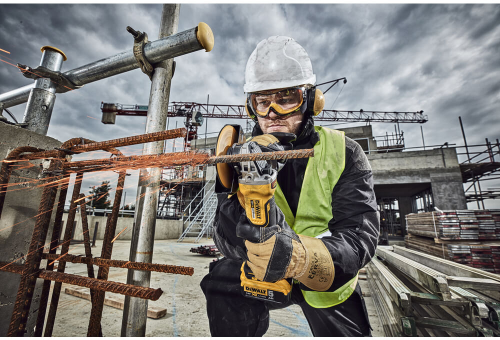 ���������� ������� - �������� �������������� ����������� DeWALT DCG406N 