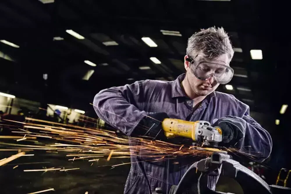 ���������� ������� - �������� ������� DeWALT DWE4217 