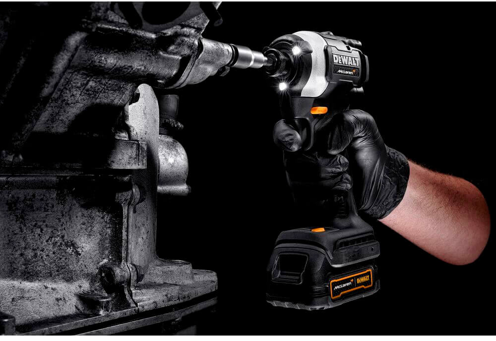 ��������� ������� McLaren F1 TEAM LIMITED EDITION DeWALT DCF85ME2GT 