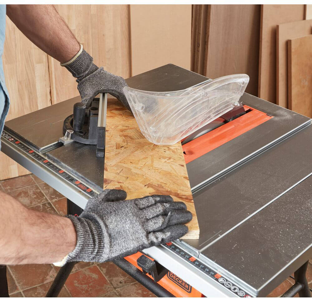 ���� ���������� ������� BLACK+DECKER BES720 