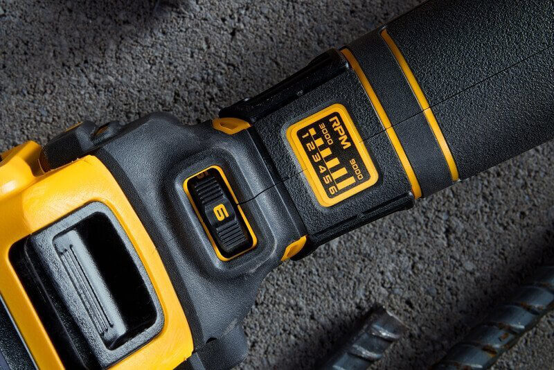 ���������� ������� - �������� �������������� ����������� DeWALT DCG409VSNT 