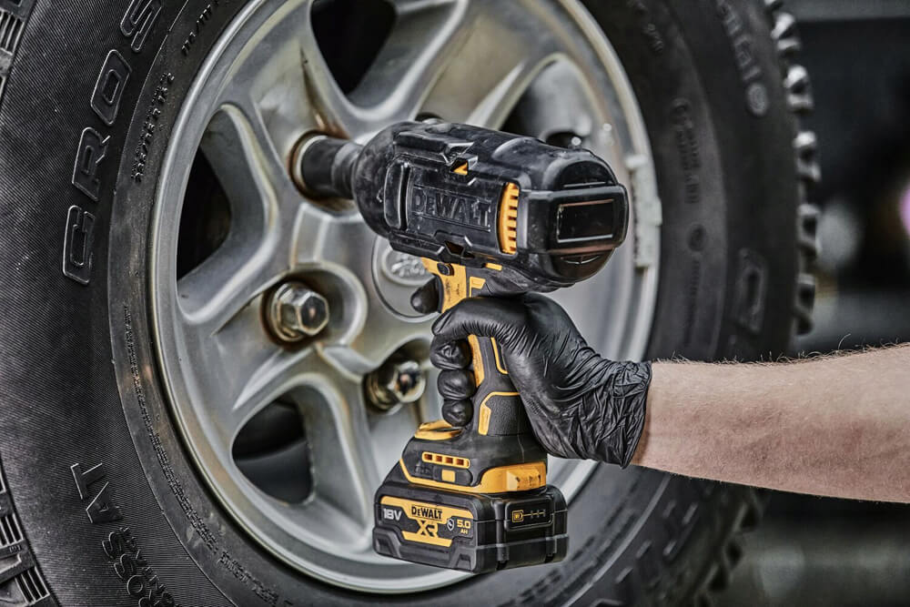 ��������� ������� �������������� ����������� DeWALT DCF900P2G 