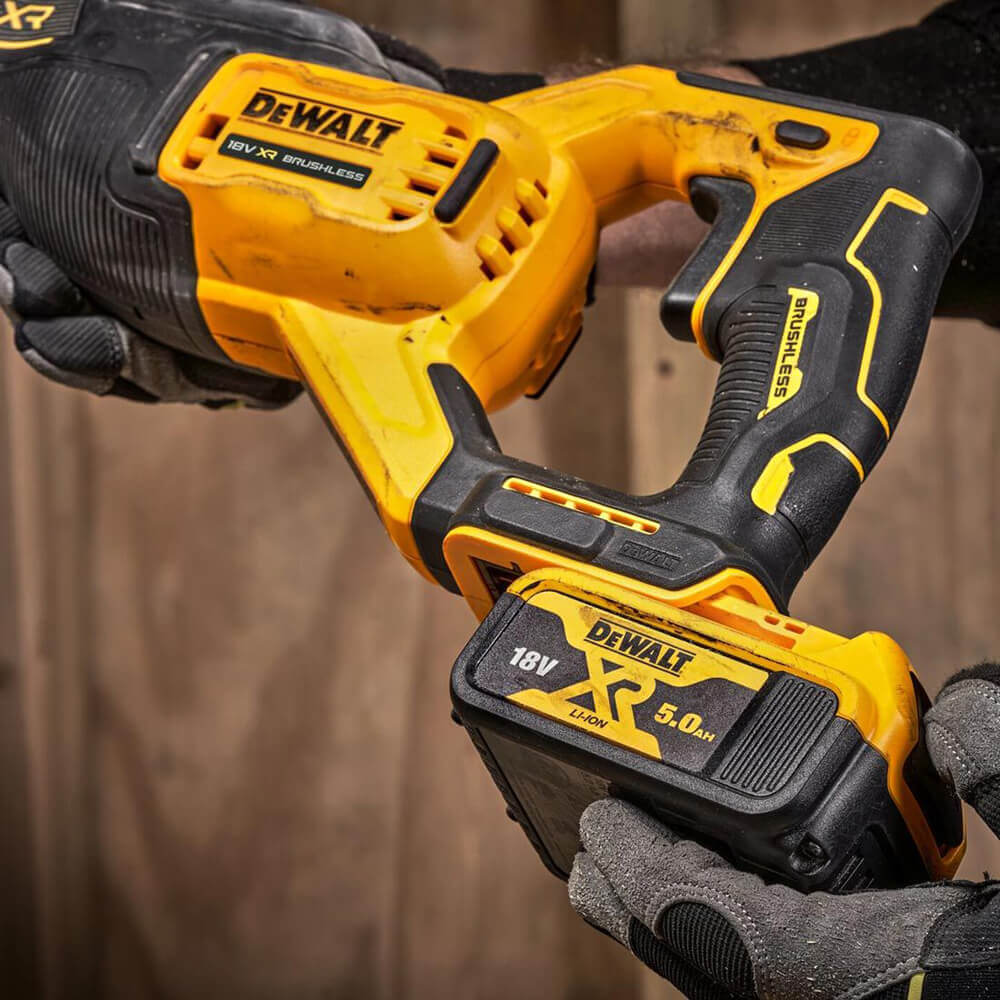 ���� ��������� �������������� DeWALT DCS382N 