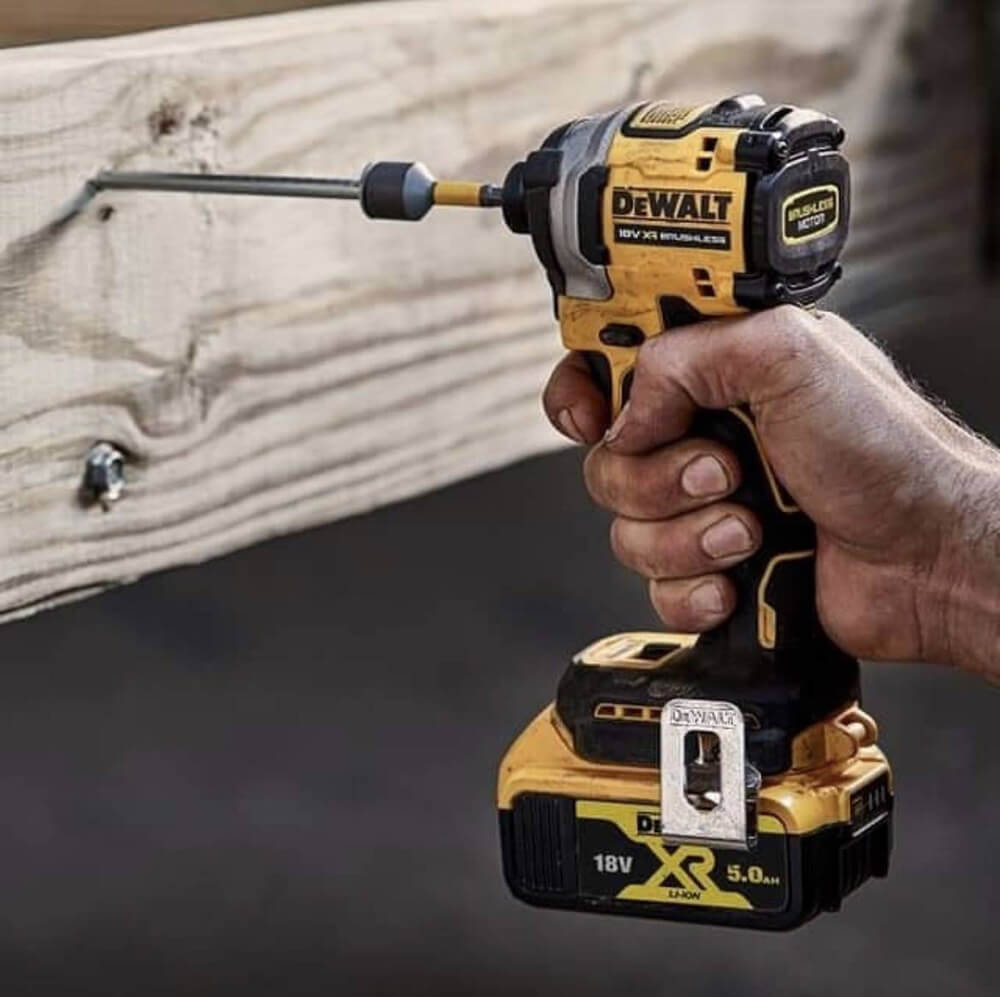 ���������� ������� �������������� ����������� DeWALT DCF850NT 