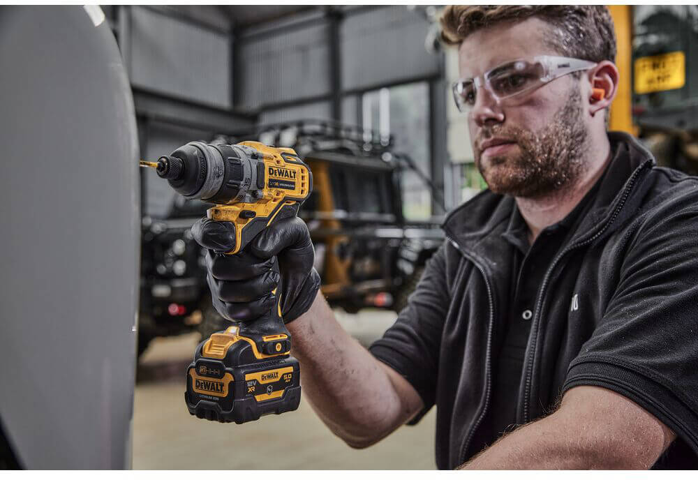 �����-��������� �������������� ����������� �� �������� ��������� DeWALT DCD703NT 