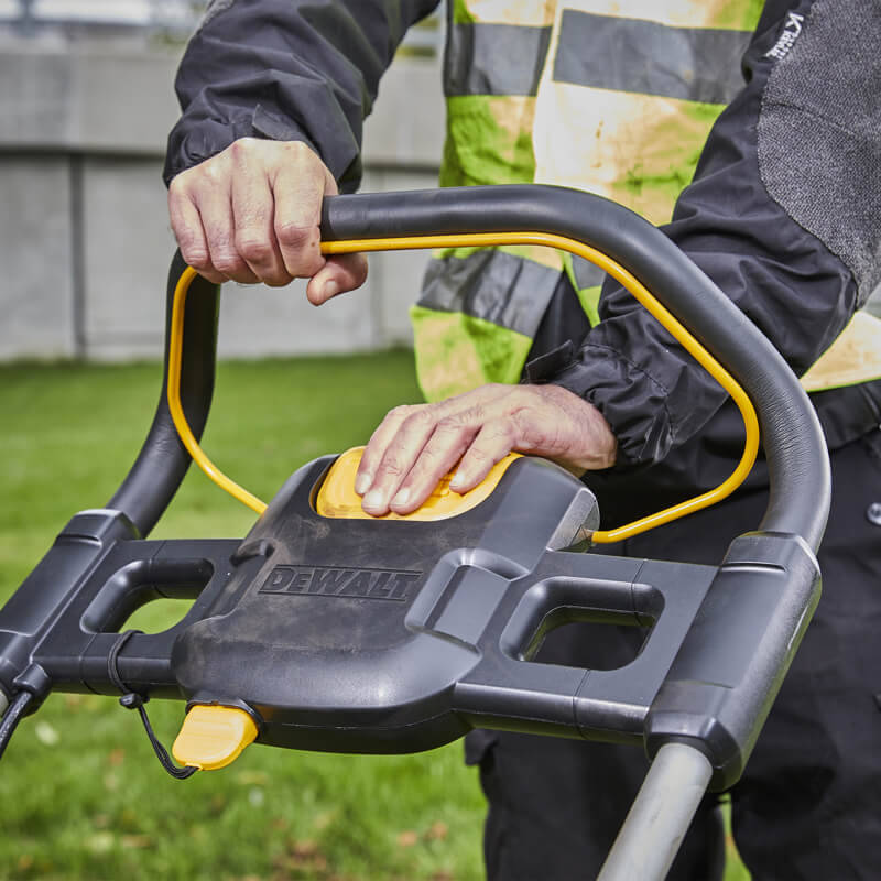 ������������� �������������� ����������� DeWALT DCMW564P2 