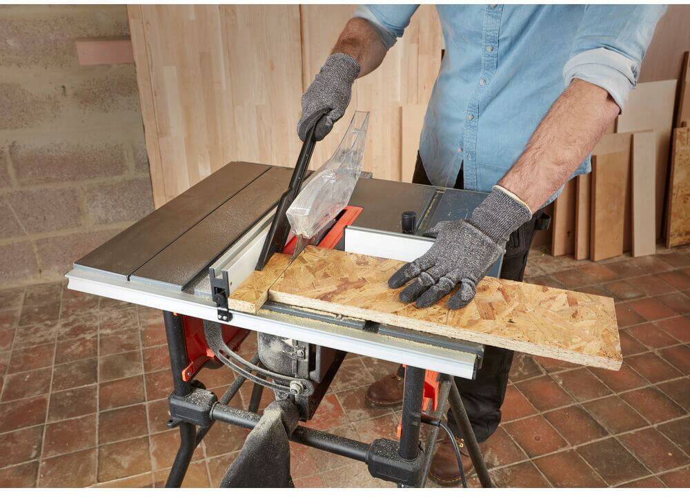 ���� ���������� ������� BLACK+DECKER BES720 