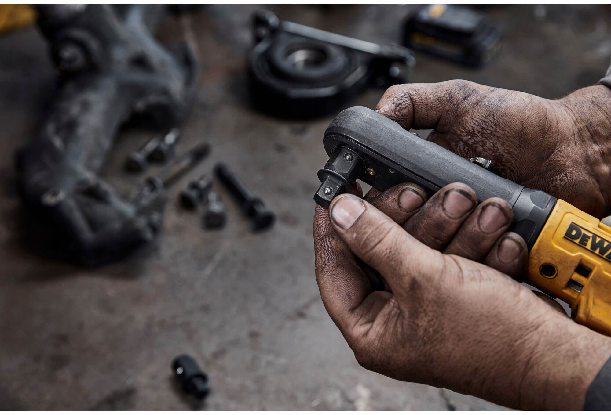 ��������� ������� - �������� �������������� ����������� DeWALT DCF510E2G 