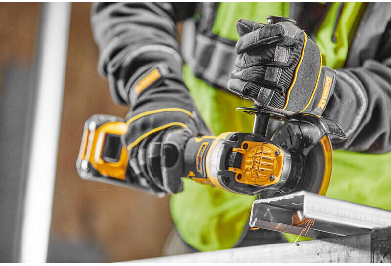 ���������� ������� - �������� �������������� ����������� DeWALT DCG416VSN 