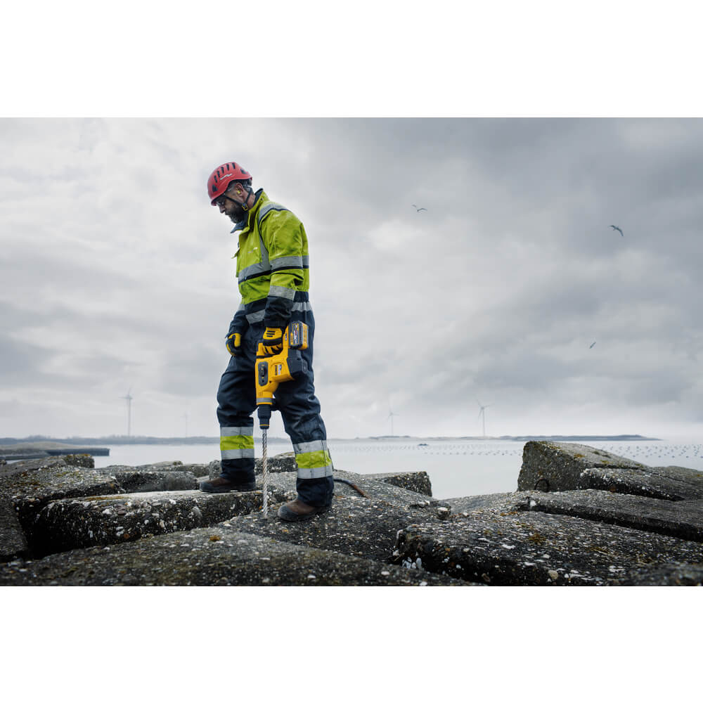 ���������� �������������� ����������� SDS MAX DeWALT DCH481N 