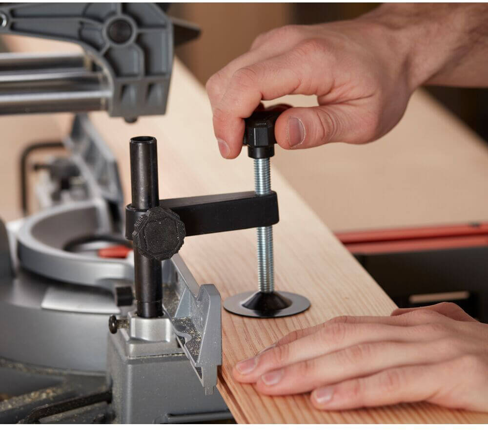 ���� ����������� ������� BLACK+DECKER BES700 