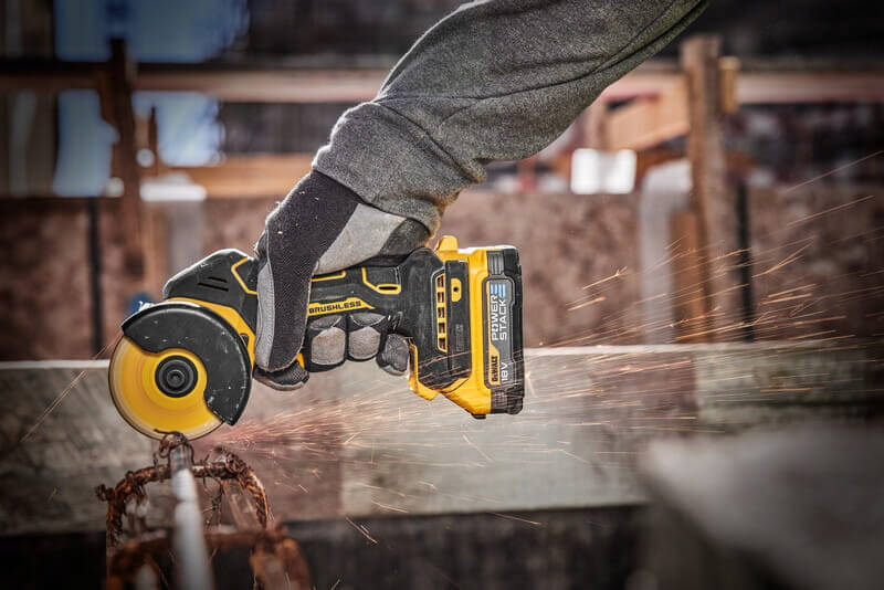 ���� �������� ������������� �������������� ����������� DeWALT DCS438N 