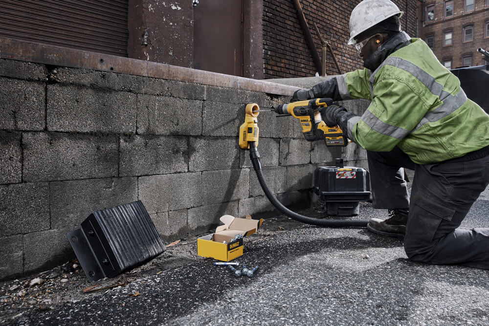 ���������� �������������� ����������� SDS-Plus DeWALT DCH417NT 