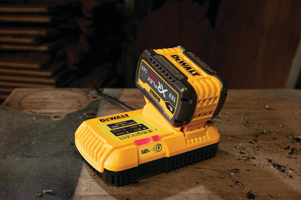 �������� ���������� DeWALT DCB117 