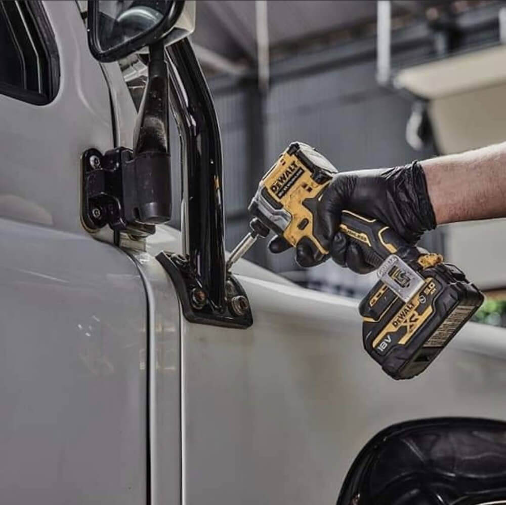 ���������� ������� �������������� ����������� DeWALT DCF850NT 