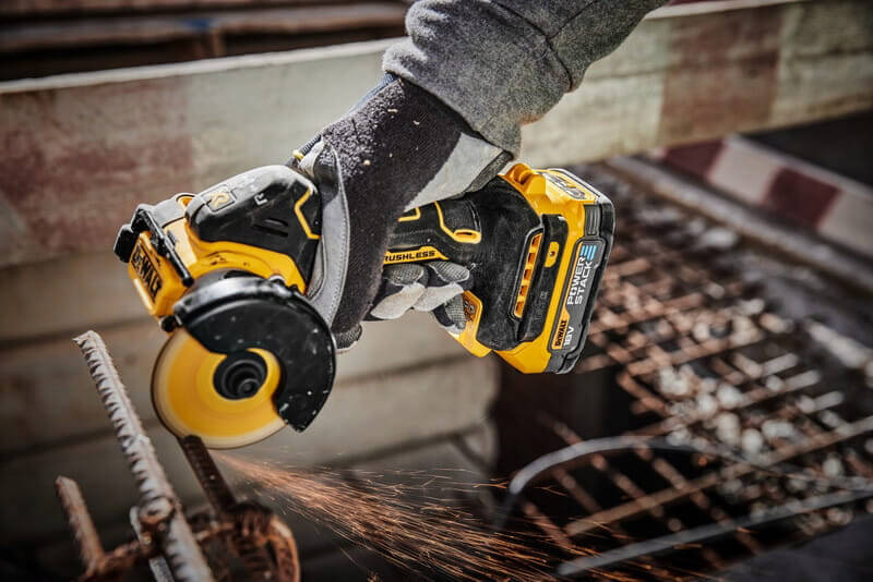 ���� �������� ������������� �������������� ����������� DeWALT DCS438N 