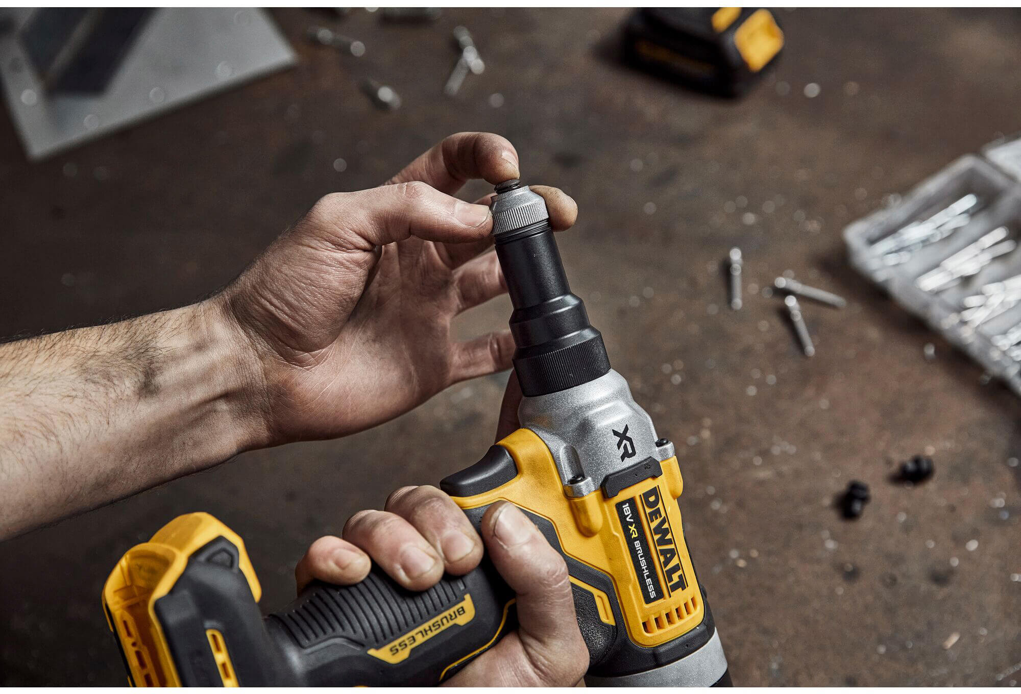 ���������� �������������� ����������� DeWALT DCF414E2GT 