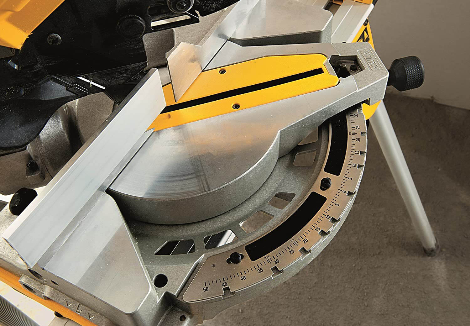 ���� ��������������� ������� DeWALT D27113 