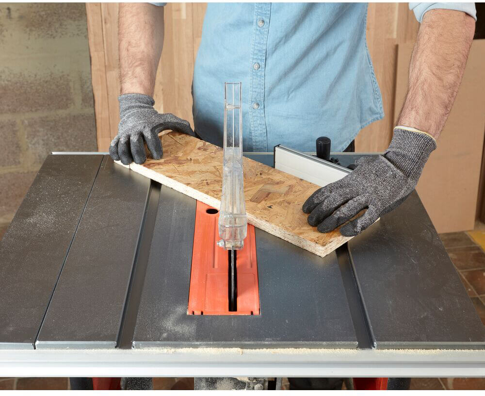 ���� ���������� ������� BLACK+DECKER BES720 