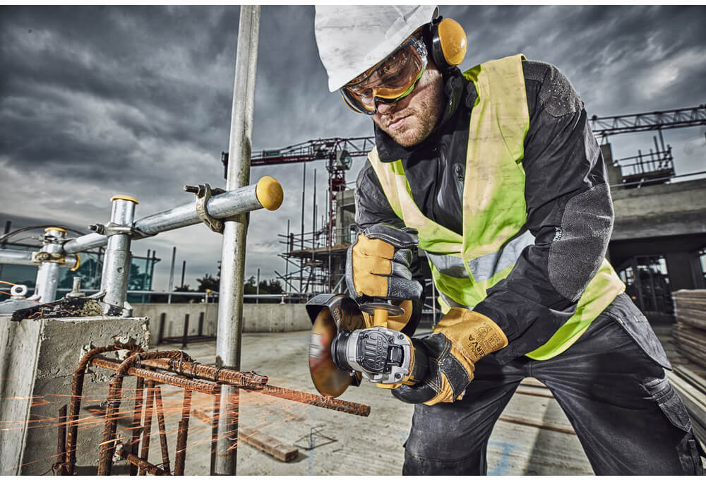 ���������� ������� - �������� �������������� ����������� DeWALT DCG406N 