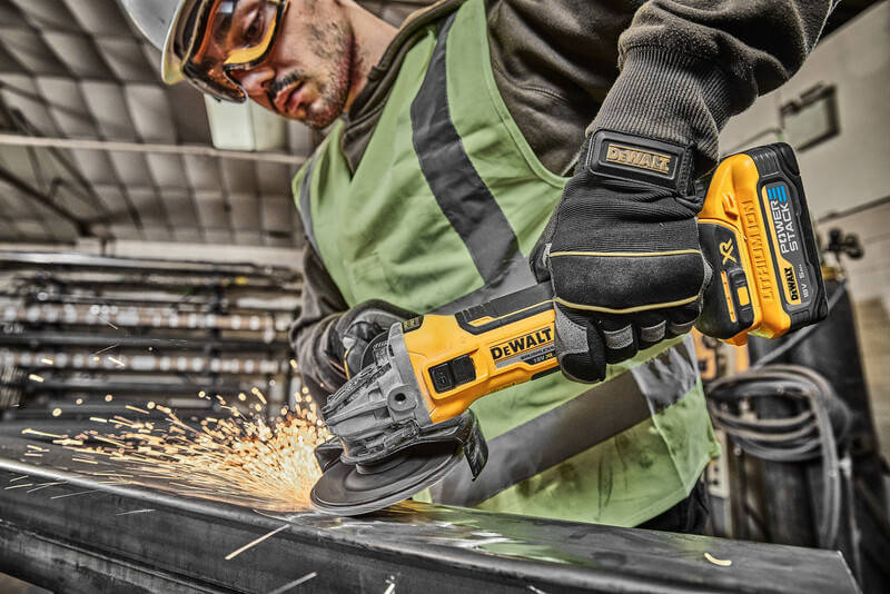 ���������� ������� - �������� �������������� ����������� DeWALT DCG405H2T 