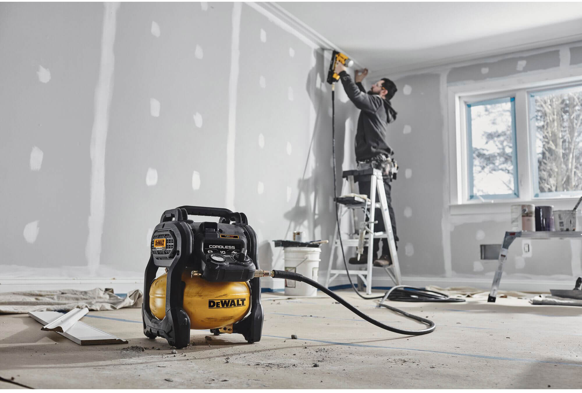 ���������� ��������� �������������� DeWALT DCC1018N 