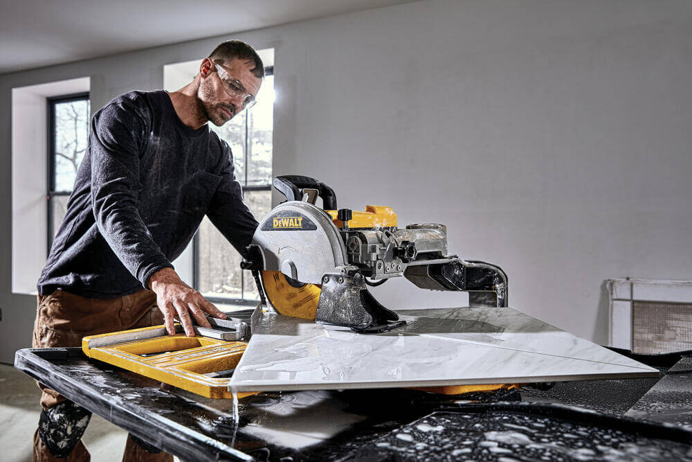 ��������� ���������� ������� DeWALT D36000 