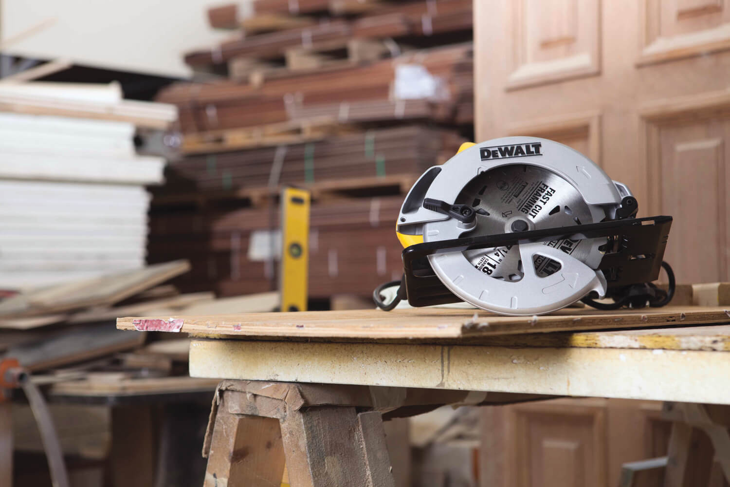 ���� �������� ������� DeWALT DWE560 