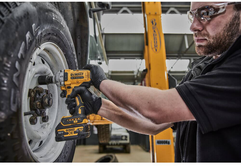 ��������� ������� �������������� ����������� DeWALT DCF891NT 