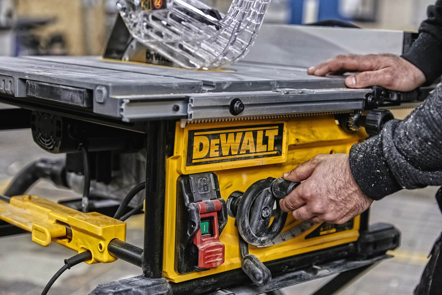 ���� ���������� ������� DeWALT DWE7492 
