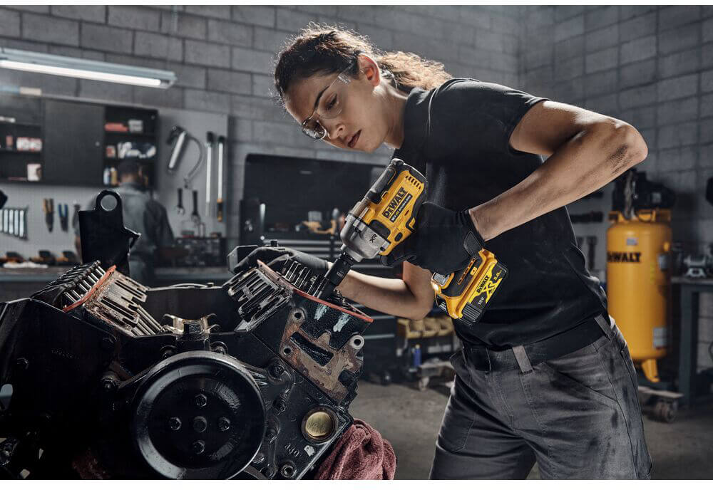 ��������� ������� �������������� ����������� DeWALT DCF891NT 