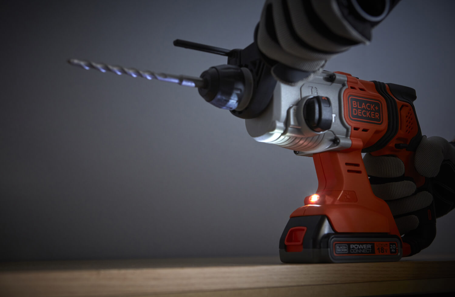 ���������� �������������� BLACK+DECKER BCD900D1S 