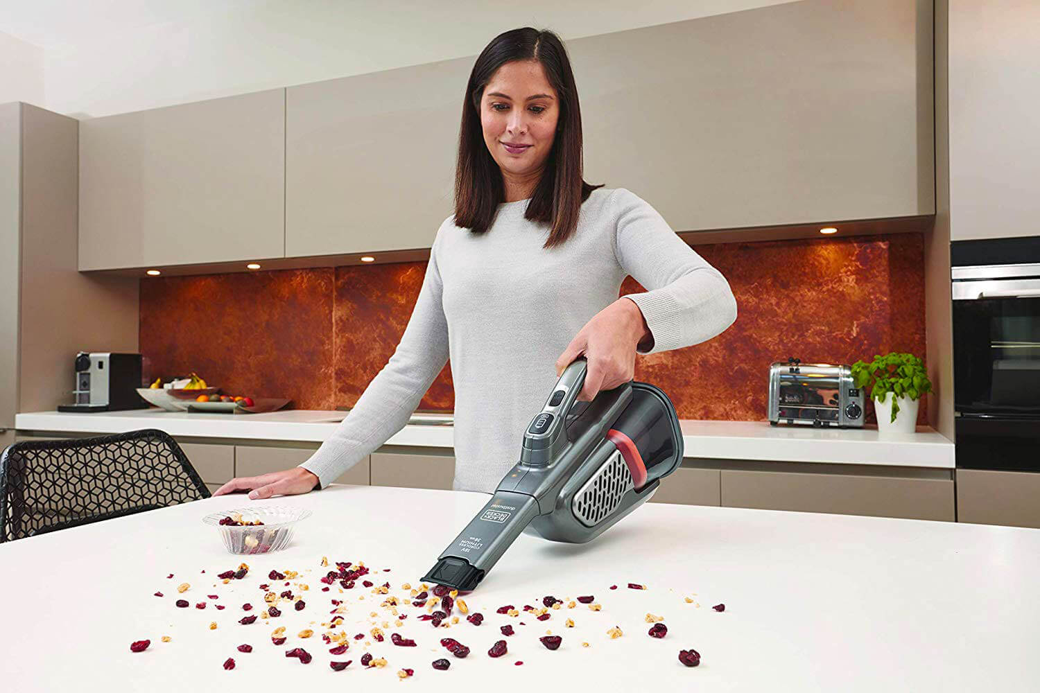 ������� �������������� BLACK+DECKER BHHV520BT 