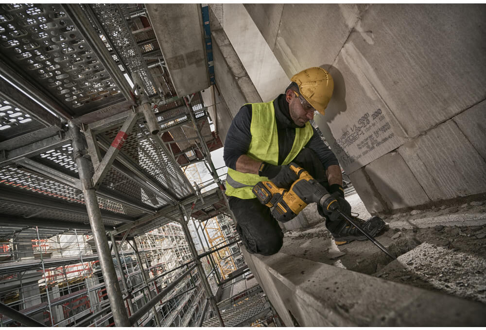 ���������� �������������� ����������� SDS-Plus DeWALT DCH333NT 