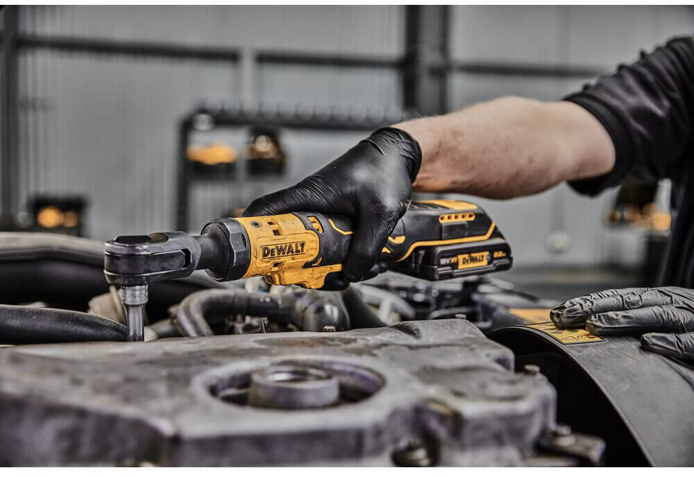 ��������� ������� - �������� �������������� ����������� DeWALT DCF512D1G 