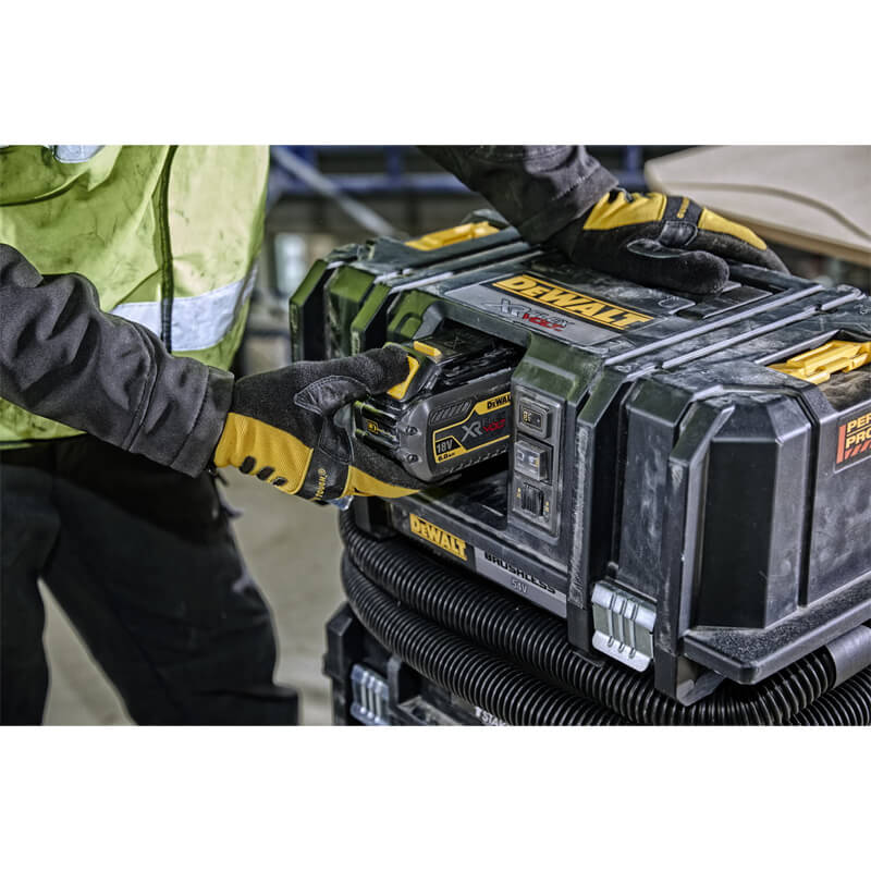 ������� �������������� ����������� DeWALT DCV586MN 